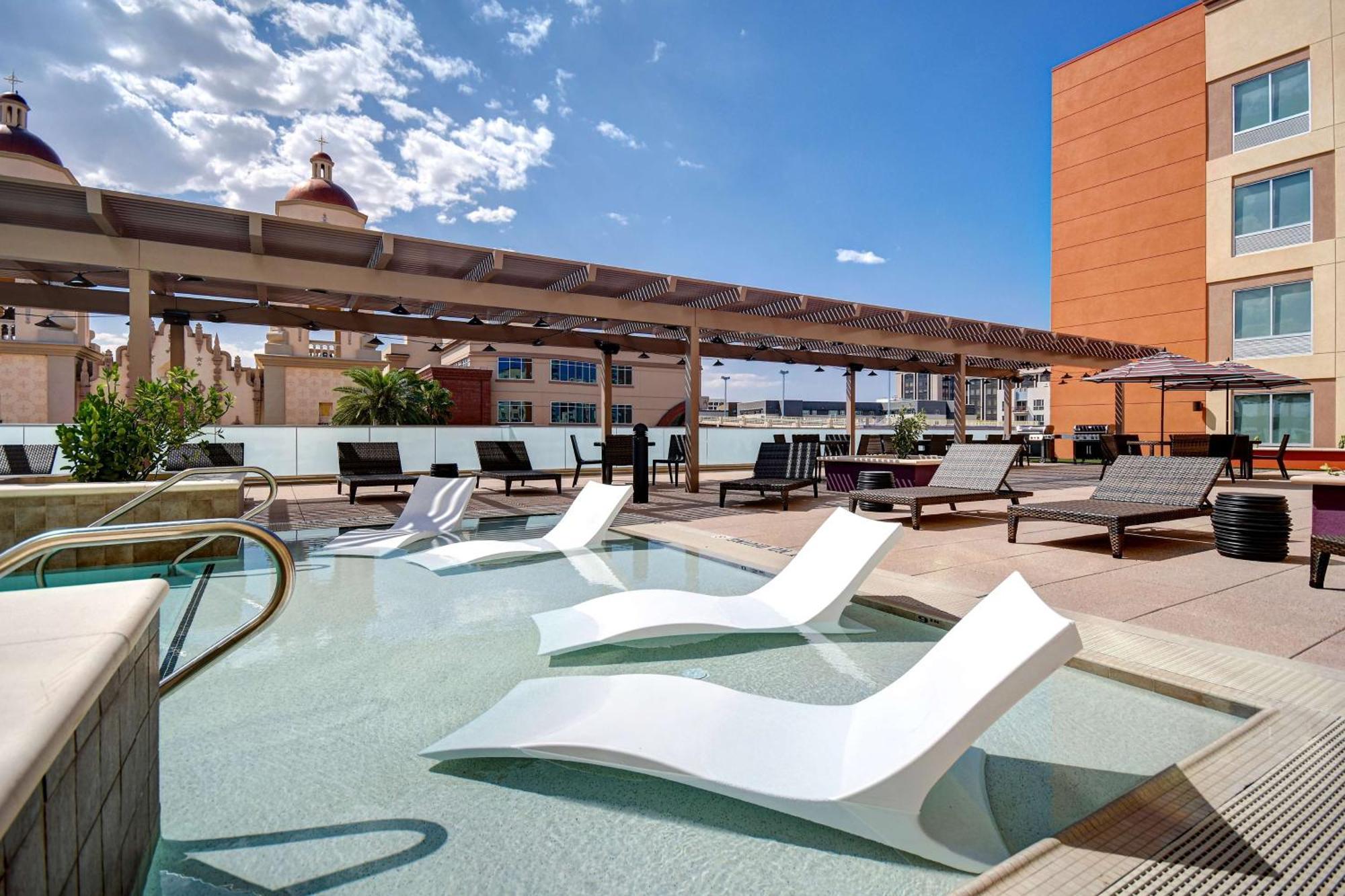 Home2 Suites By Hilton Tucson Downtown Eksteriør billede