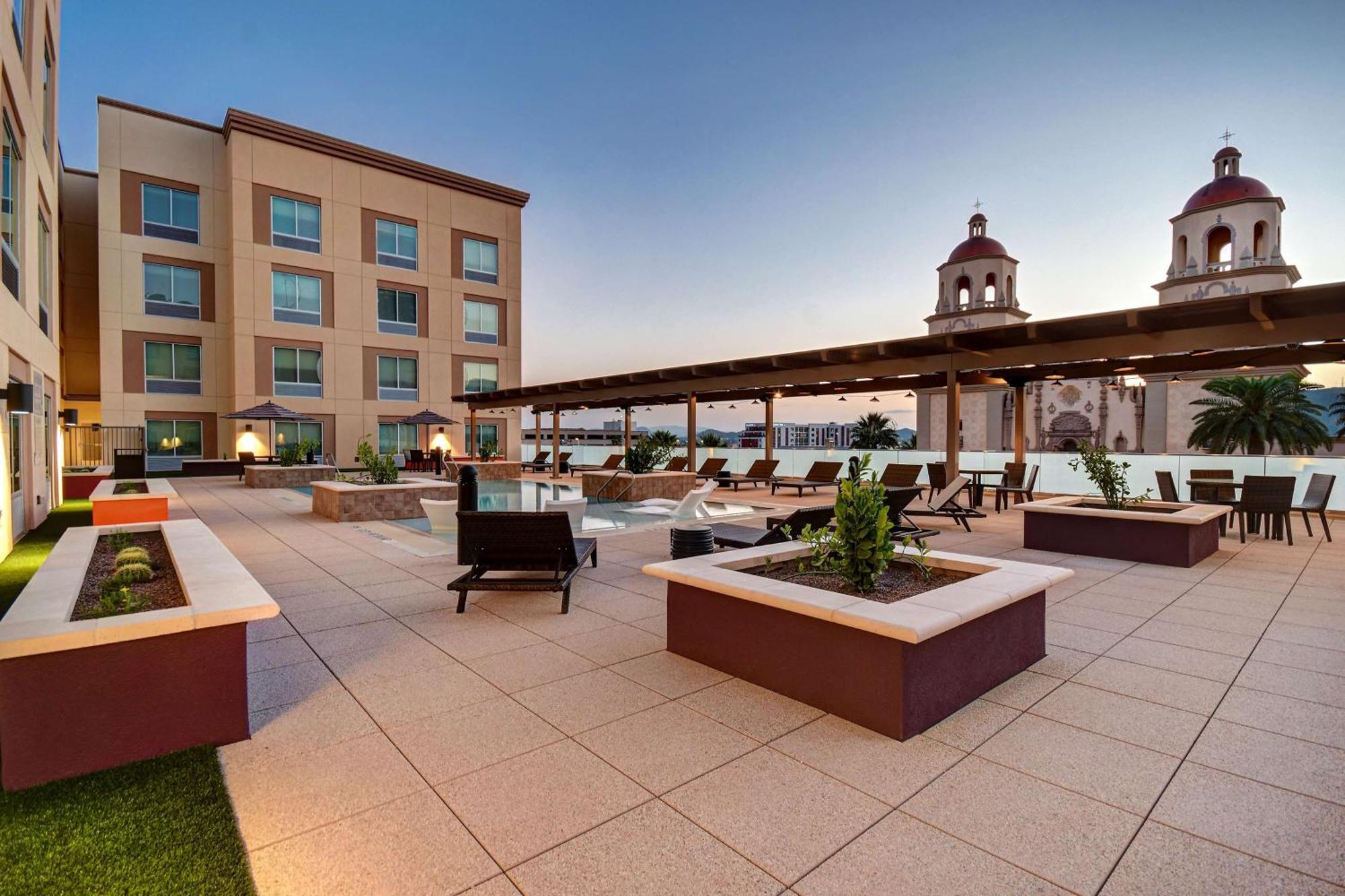 Home2 Suites By Hilton Tucson Downtown Eksteriør billede